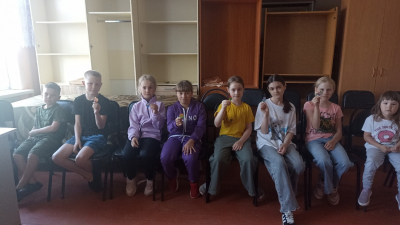 🎉 В Большескарединском сельском клубе прошёл увлекательный мастер-класс по изготовлению магнитиков! 🎉