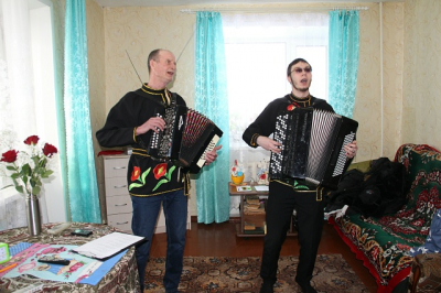 Дом наполнился музыкой и радостью