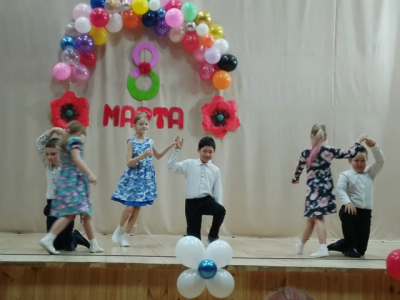 в Слободчиковском сельском доме культуры прошел праздничный концерт, посвящённый всем женщинам.