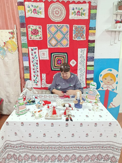 «Мастерская славянской тряпичной куклы».