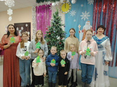 РОЖДЕСТВЕНСКАЯ ЁЛОЧКА.