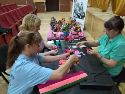 Мастер-класс «Роза из гофрированной бумаги».