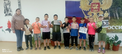 «Услышьте, люди, крик детей Донбасса».